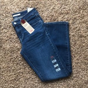 Levi’s jeans sculpt